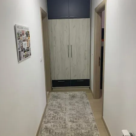 High End In Diamond Garden Building *