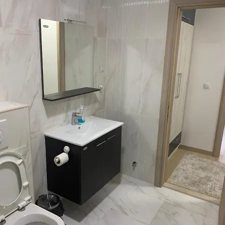 High End In Diamond Garden Building Apartment *