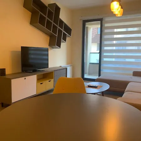 High End In Diamond Garden Building
