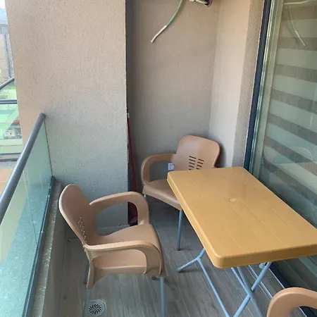 High End In Diamond Garden Building Apartment *