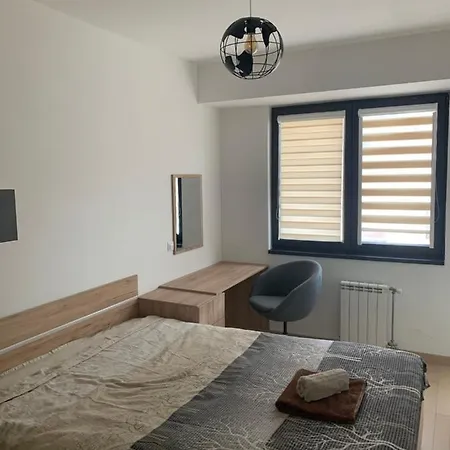 High End In Diamond Garden Building Apartment