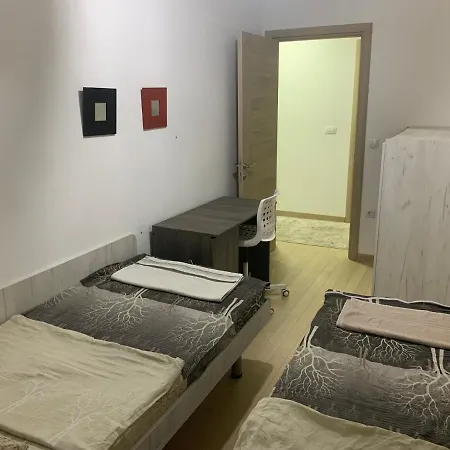 High End In Diamond Garden Building *