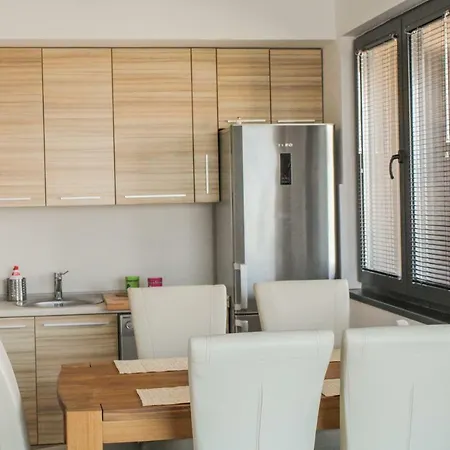 Apartment High End In Diamond Garden Building *